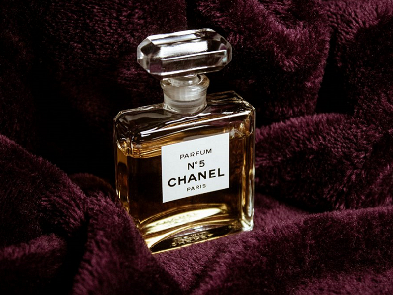 Chanel N° 5, il mito compie 100 anni