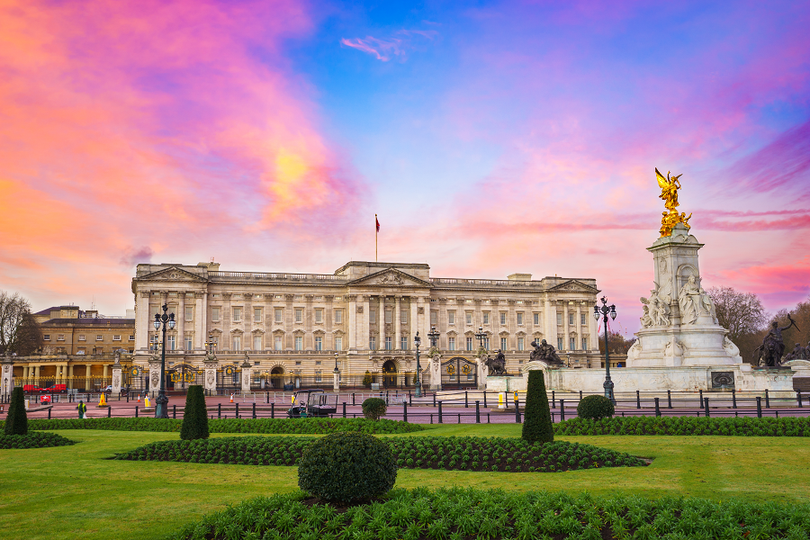 PALAZZI PIU' LUSSUOSI DEL MONDO - Londra – Buckingham Palace, la casa degli inglesi