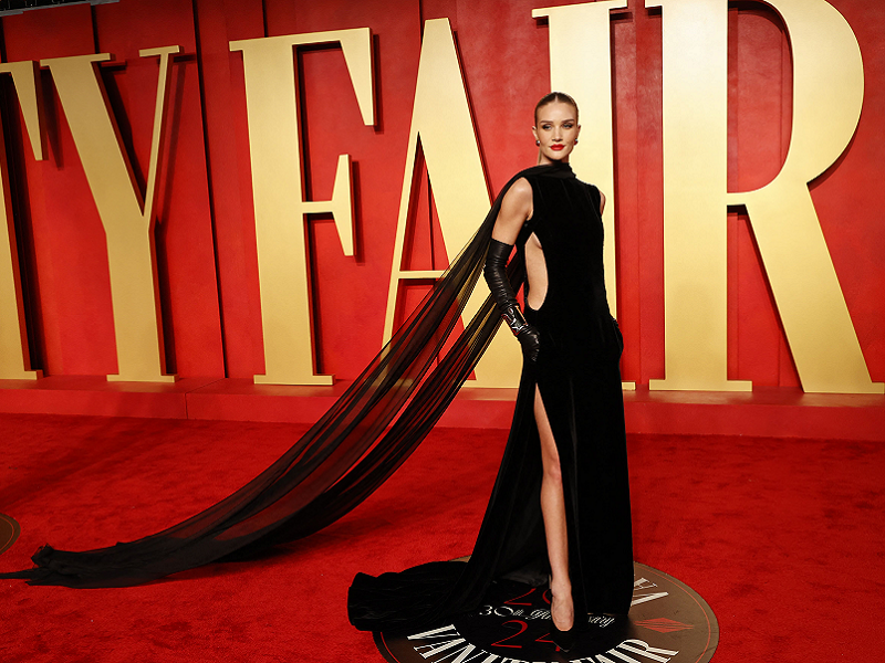 oscar 2024 - Rosie Huntington-Whiteley
