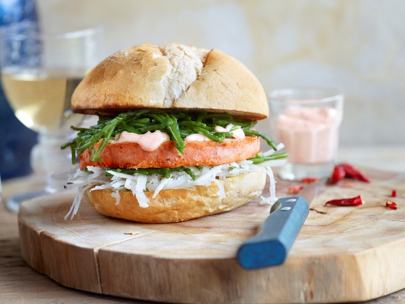 HAMBURGER DI PESCE CON SALMONE