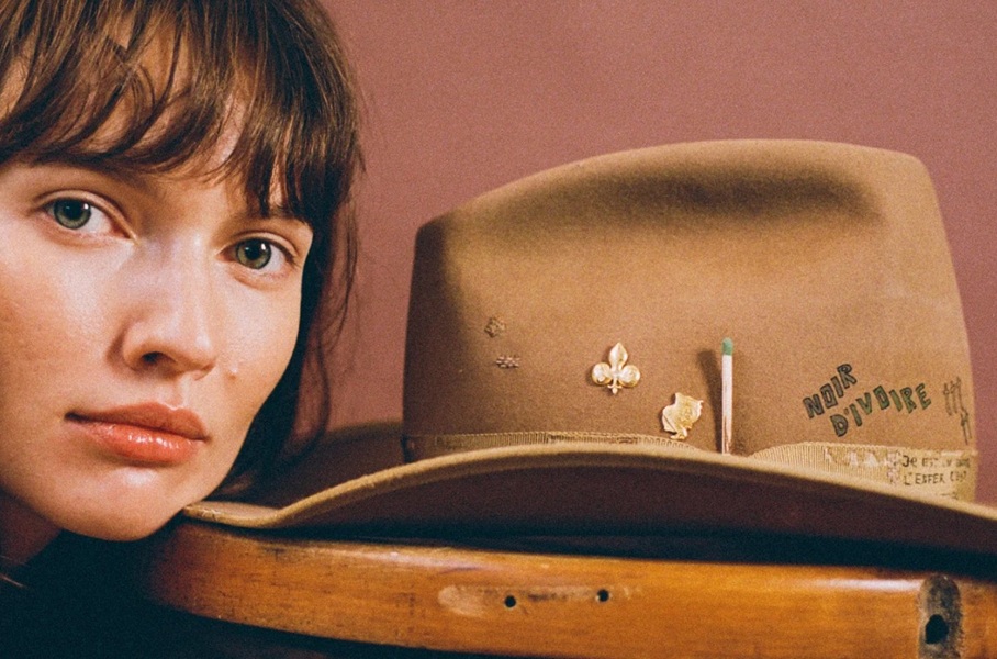 Nick Fouquet ha mutato il cappello in arte